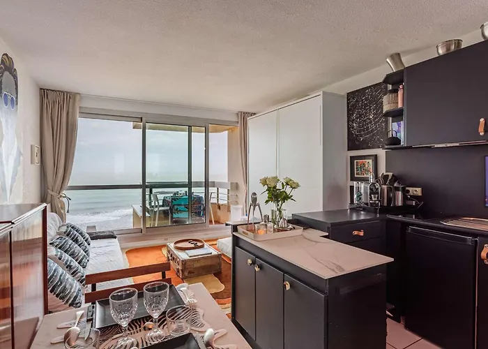 En Front De Avec Piscine Et Wi-fi A - Fr-1-3-621 * Biarritz